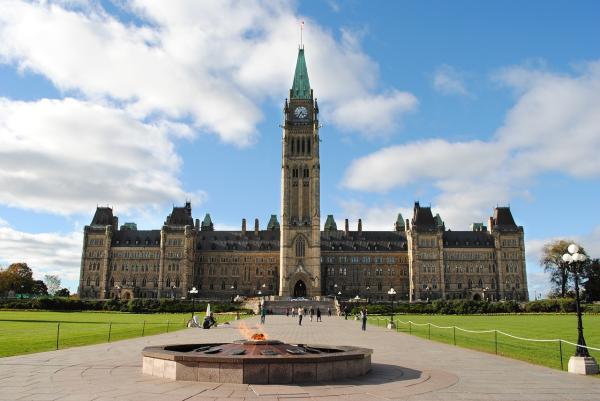 پارلمان هیل اتاوا: قلب تپنده دموکراسی کانادا